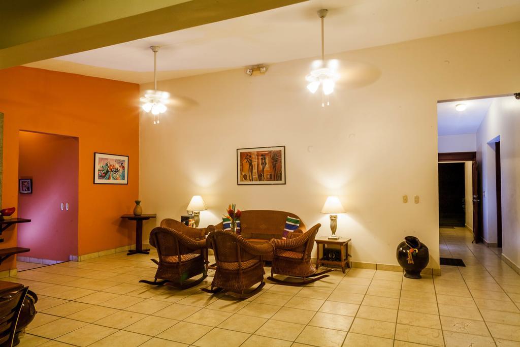 Hotel El Almendro ماناجوا المظهر الخارجي الصورة