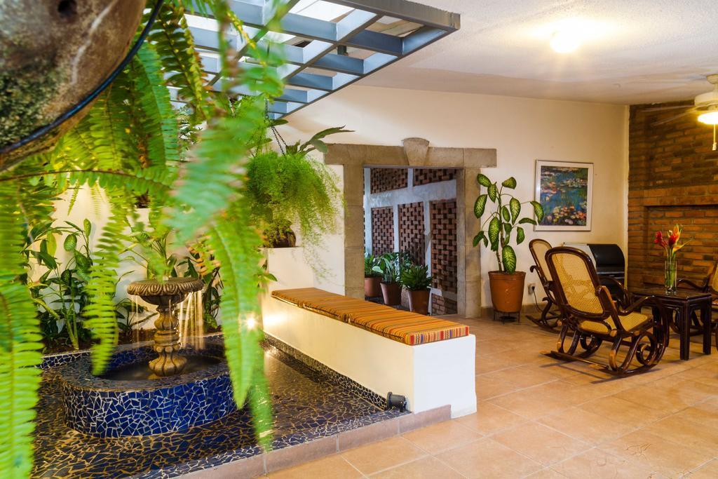 Hotel El Almendro ماناجوا المظهر الخارجي الصورة